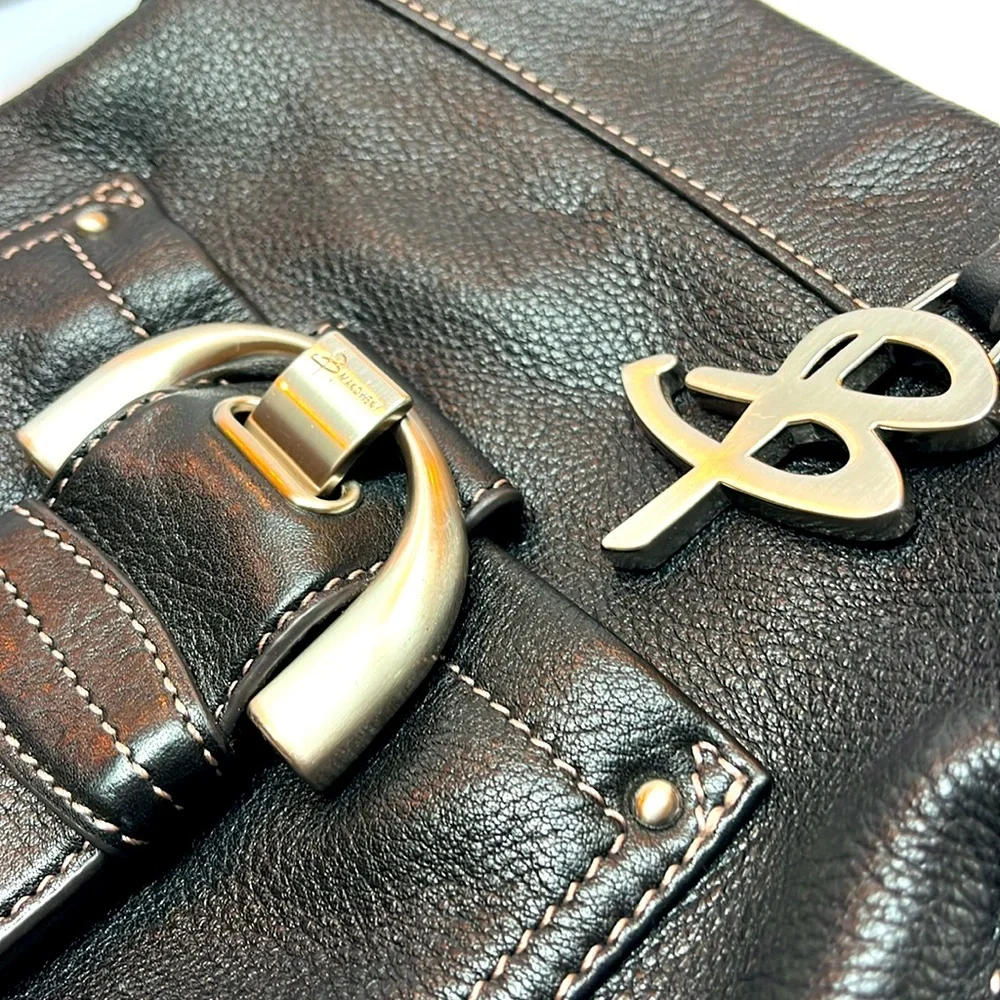 B Makowsky Crossbody Leather Purse - Picture 3 of 7